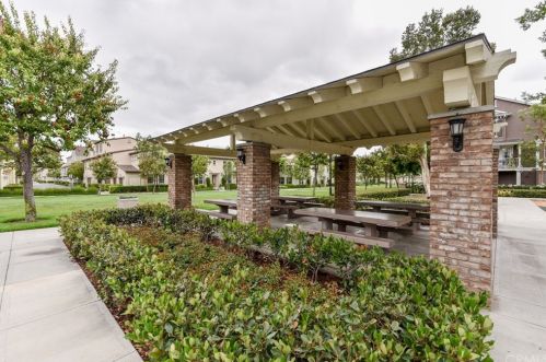 15205 Calverton Way, Tustin CA 92782-1737 exterior