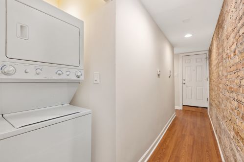 2040 Spaulding Ave, Chicago IL  60647-3737 exterior