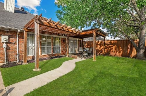 10909 Huntington Rd, Frisco TX 75035-3933 exterior