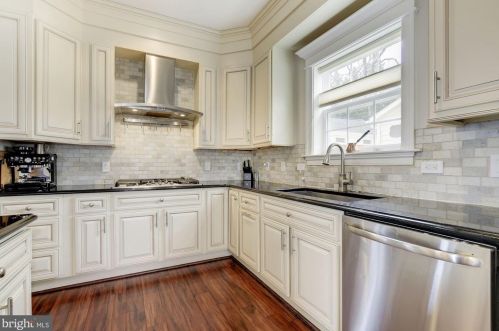 5536 30 Pl, Washington DC 20015-1209 exterior