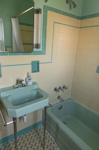 7209 Mcclure Ave, Pittsburgh PA 15218-2307 exterior