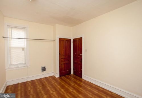 3358 Front St, Philadelphia PA 19106-3001 exterior