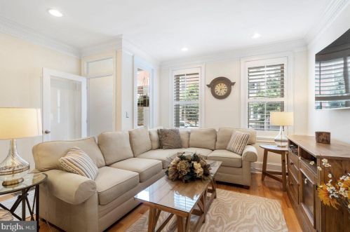 756 24 St, Philadelphia PA 19130-1953 exterior