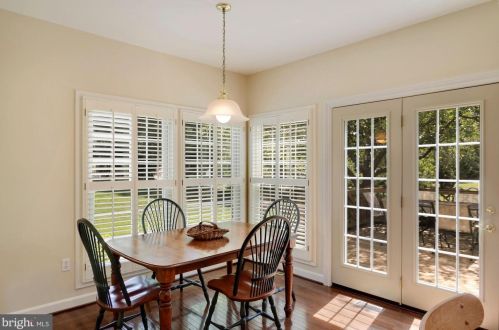 916 Brick Mnr Cir, Silver Spring MD 20905-3819 exterior