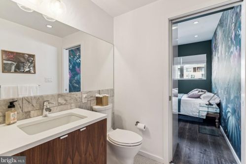 1114 Bodine St, Philadelphia PA  19147-5306 exterior