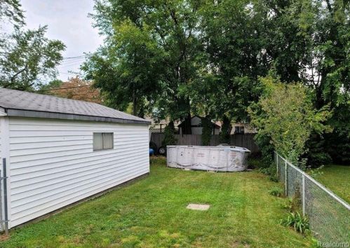 24416 Hopkins St, Dearborn Heights MI  48125-1928 exterior