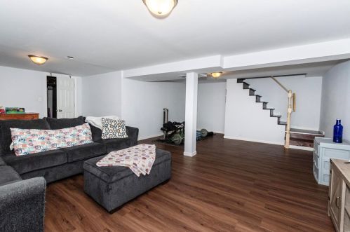 7937 Kingwood St, Saint Louis MO 63123-3554 exterior