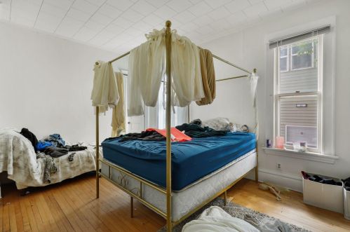 919 6 St, Saint Paul MN 55106-4503 exterior