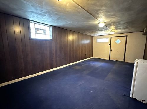 327 Elias Dr, Pittsburgh PA 15235-1710 exterior