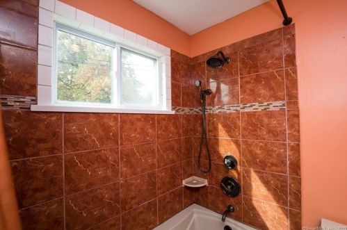 388 Elm St, Wallingford CT 06492-3231 exterior