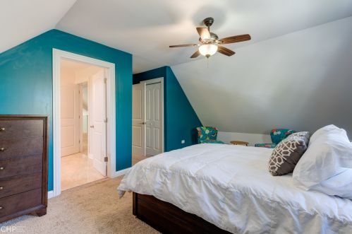 4951 Medill Ave, Chicago IL 60647-2424 exterior