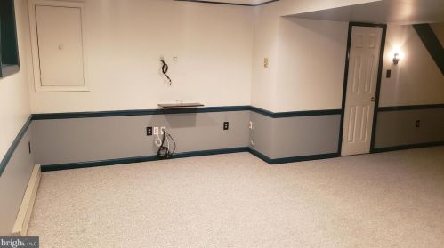 339 Cobblestone Ln, Lancaster PA 17601-3348 exterior