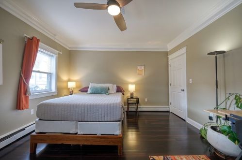 5133 Holmes St, Pittsburgh PA  15201-2433 exterior