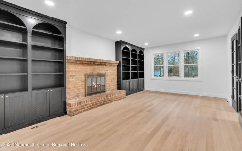 722 Green Valley Rd, Jackson Twp NJ  08527-2942 exterior