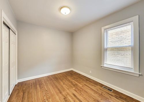 2713 77 Ave, Chicago IL 60707-1406 exterior