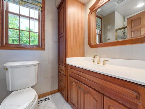 2734 107th St, Chicago IL 60617-6613 exterior