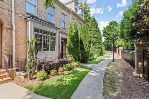 661 Lockton Pl, Atlanta, GA 30342-5044