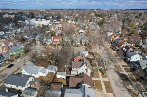 1858 Rutledge St, Madison WI  53704-5543 exterior