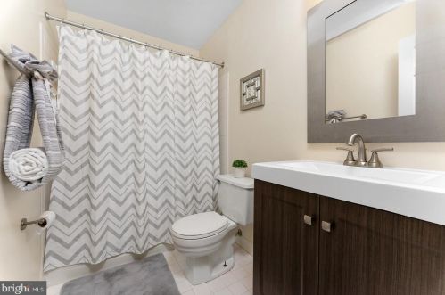 7726 Laurel Leaf Dr, Rockville MD 20854-1768 exterior