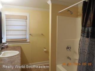 1360 Penderlea Hwy, Burgaw NC  28425-4079 exterior