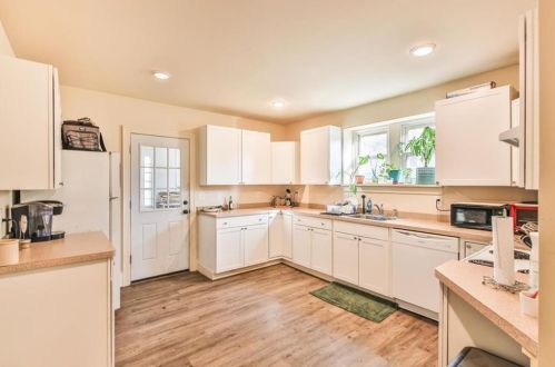 103 Church St, Slatington PA 18080-1825 exterior