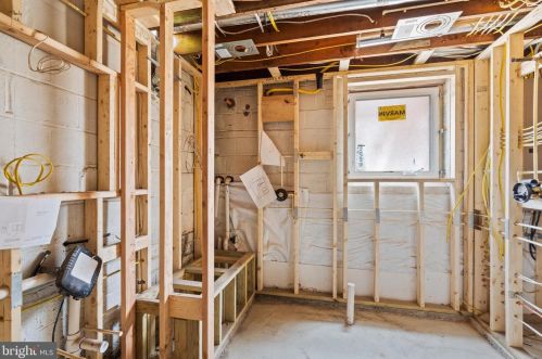 5121 Klingle St, Washington DC  20016-2654 exterior