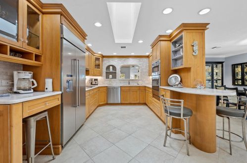 5172 Seahorse Ave, Naples FL 34103-2470 exterior