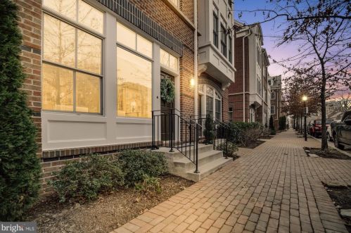 1125 Royal St, Alexandria VA 22314-4310 exterior