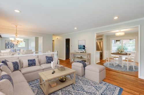 2044 Ellwyn Dr, Atlanta, GA 30341-1868