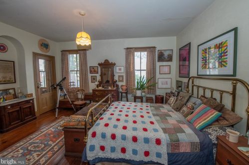 558 18 St, Philadelphia PA 19140-1014 exterior