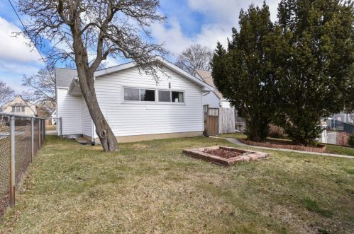 7119 Beloit Rd, Milwaukee WI 53219-1963 exterior