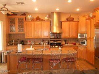 22460 52nd Pl, Phoenix AZ  85054-7115 exterior