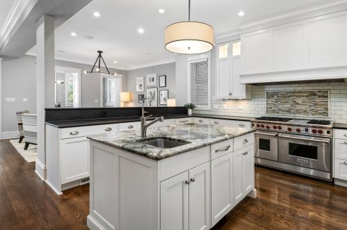 1324 Eddy St, Chicago IL 60657-1006 exterior