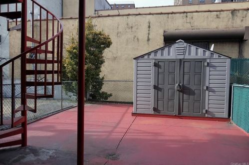 1477 Crotona Pl, Bronx NY 10456-2137 exterior