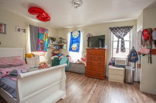 912 Orch St, Peekskill NY 10566-2728 exterior