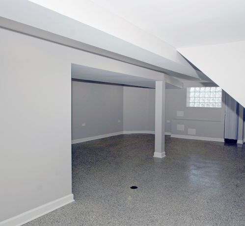 8144 Lafayette Ave, Chicago IL 60628-5536 exterior