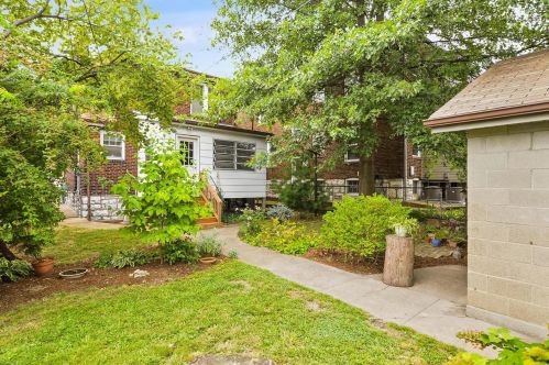 5015 Lindenwood Ave, Saint Louis MO 63109-1728 exterior