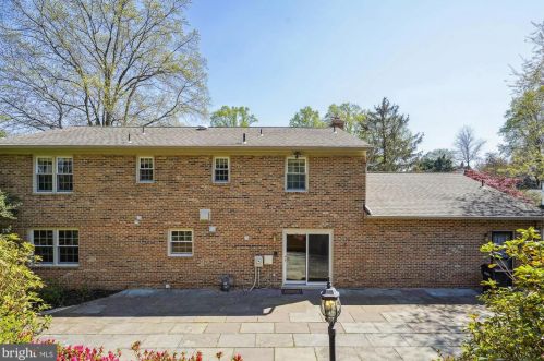 7722 Desdemona Ct, Mc Lean VA  22102-2718 exterior