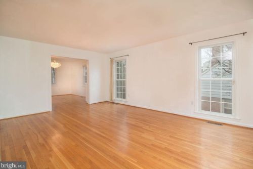 8208 Buckspark Ln, Rockville MD  20854-4269 exterior