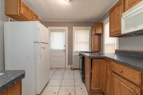 1408 Westnedge Ave, Kalamazoo MI 49007-2426 exterior