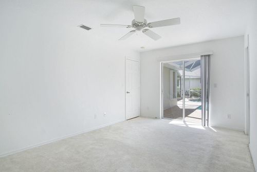 2872 Eagle Dr, Fort Pierce FL 34984-6321 exterior