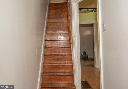 623 Prince St, Lancaster PA 17603-5809 exterior