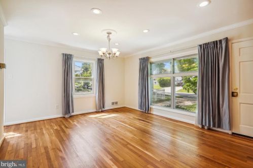 1904 Lewis Ave, Rockville MD 20851-2330 exterior