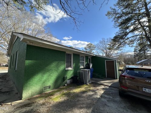 708 Denby St, Wilson NC 27893-4862 exterior