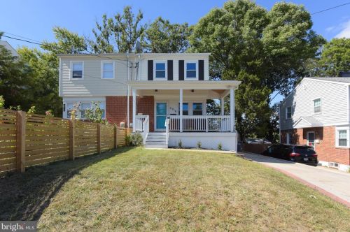 6916 Westhampton Dr, Alexandria VA 22307-1528 exterior