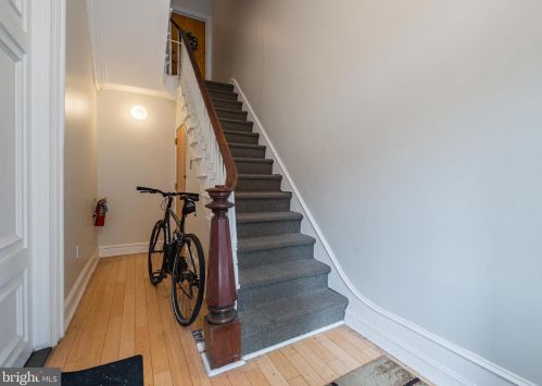 2103 Green St, Philadelphia PA  19130-3176 exterior