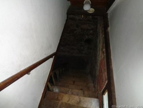 85 Brightwood Ave, Torrington CT 06790-5010 exterior