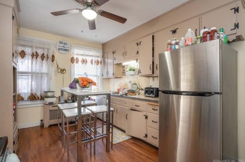 111 Eldridge St, Manchester CT  06040-5551 exterior