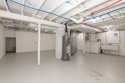 51 Ridgewood St, Kalamazoo MI  49001-4253 exterior