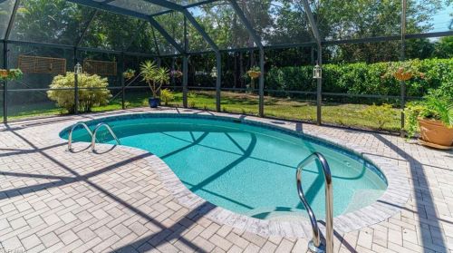 5564 Foxhunt Way, Naples, FL 34104-4903